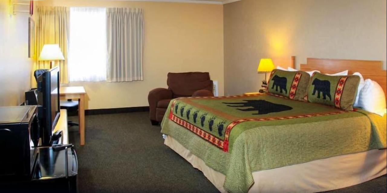 ليفينغستون Yellowstonepark Inn&Suites المظهر الخارجي الصورة