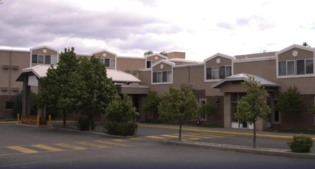 ليفينغستون Yellowstonepark Inn&Suites المظهر الخارجي الصورة